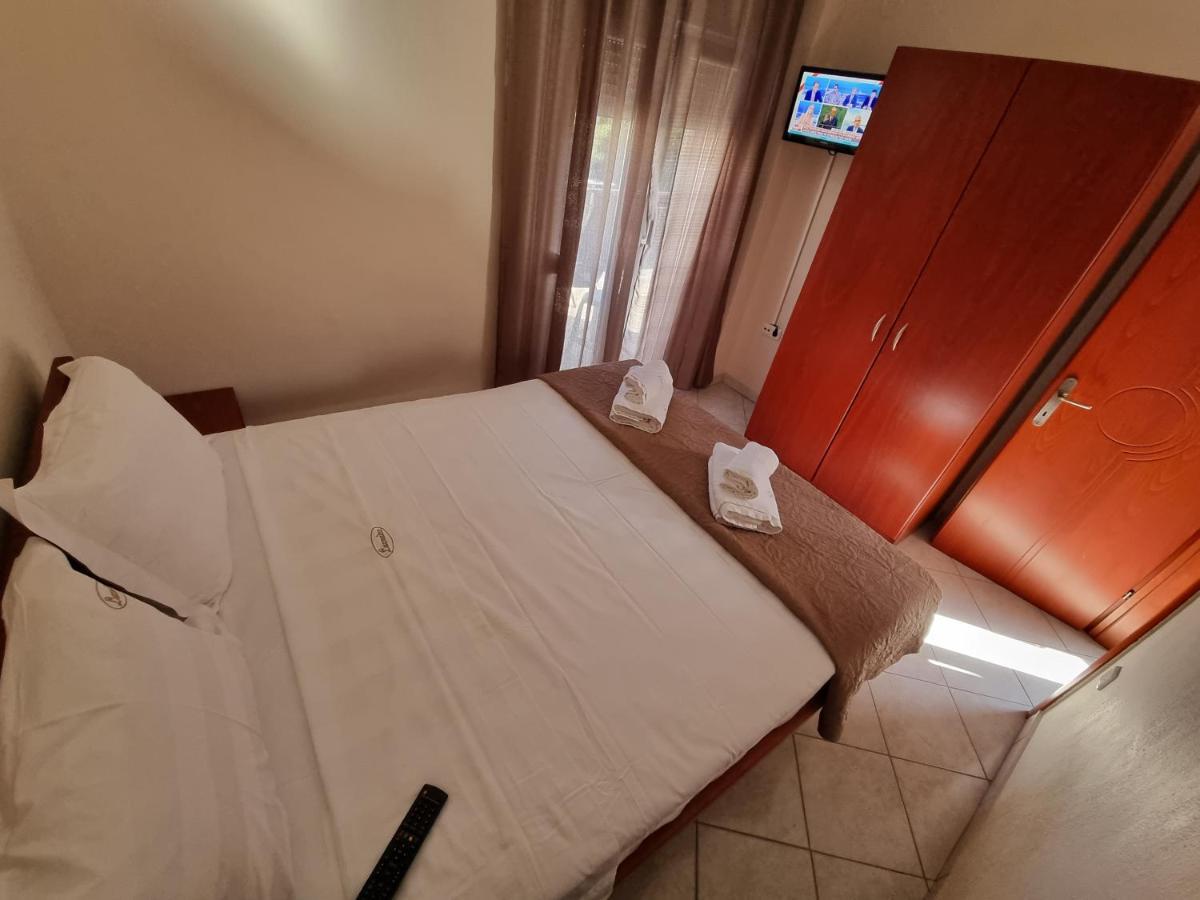 Premium Suites Ofrínion Eksteriør bilde