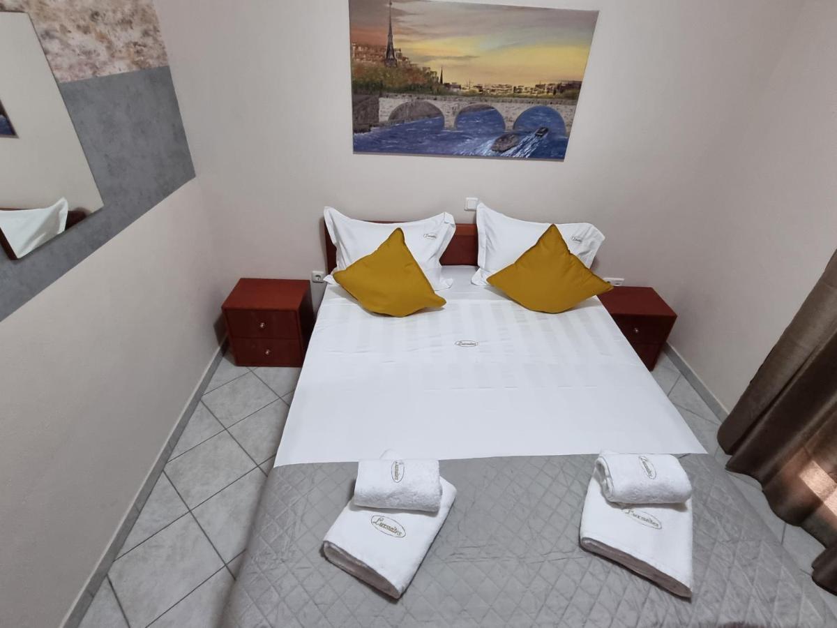 Premium Suites Ofrínion Eksteriør bilde