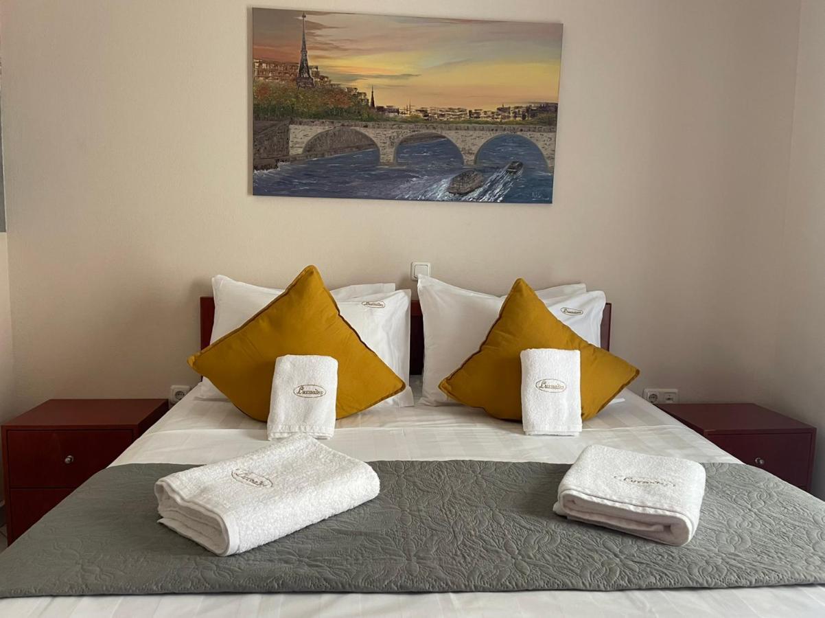 Premium Suites Ofrínion Eksteriør bilde