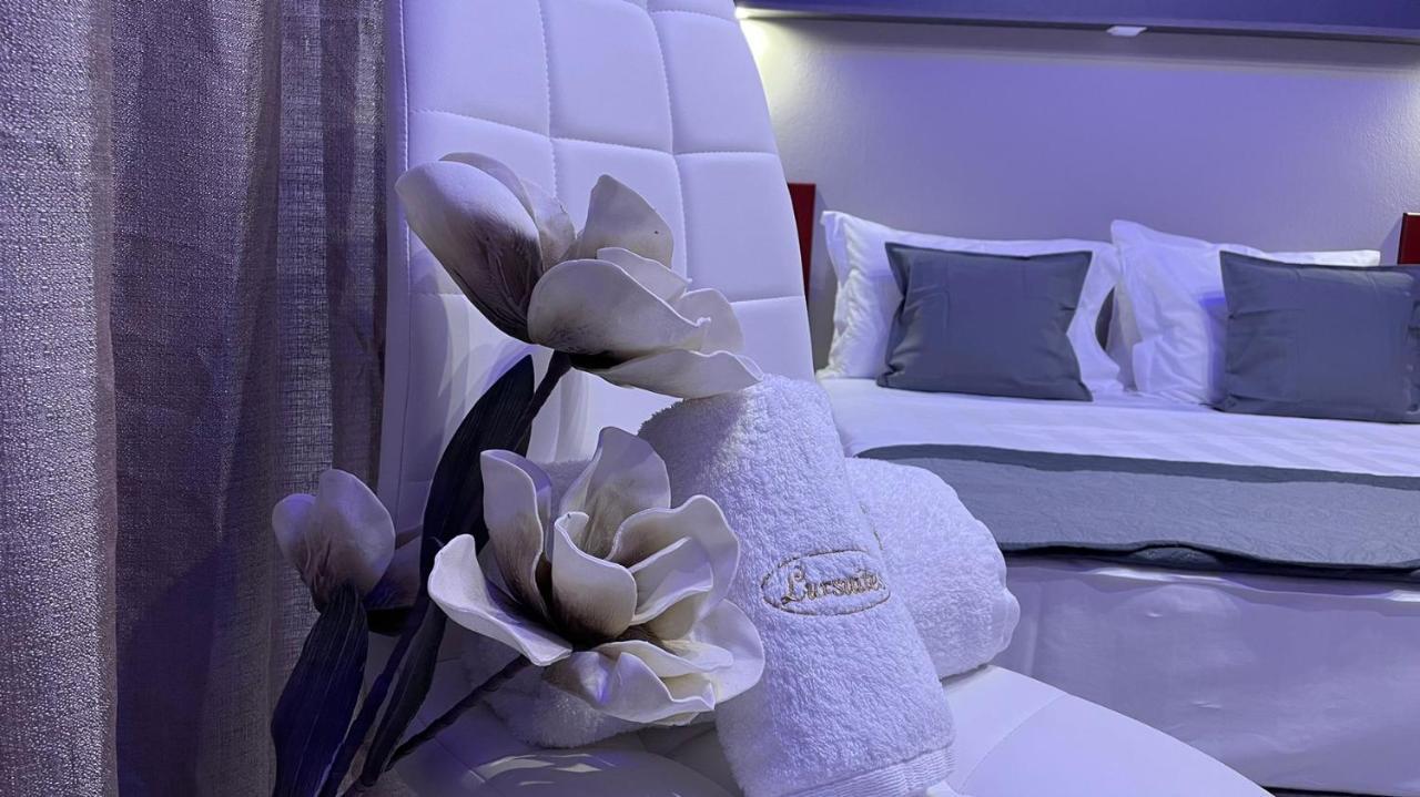 Premium Suites Ofrínion Eksteriør bilde