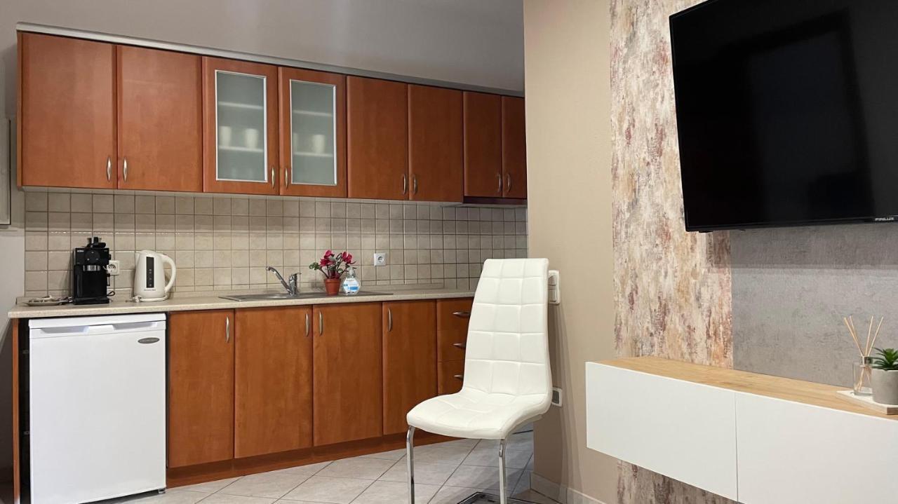 Premium Suites Ofrínion Eksteriør bilde