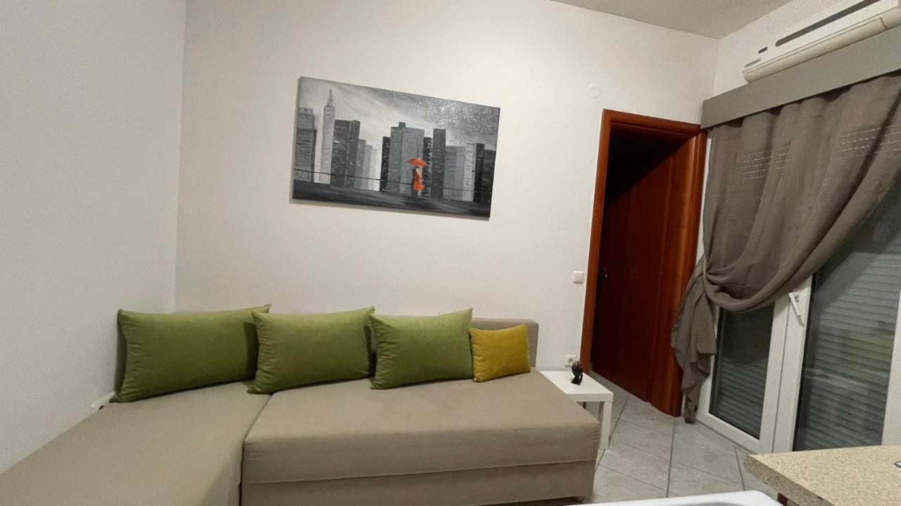 Premium Suites Ofrínion Eksteriør bilde